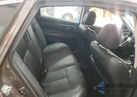 2017 Nissan Altima 2.5 из США, поврежденный, VIN 1N4AL3AP3HC212111